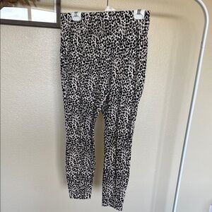 SOLD ❌Leopard Print Leggings❌ SOLD